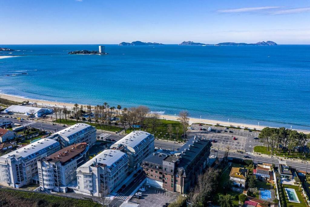 Apartamentos En Playa De Samil Primera Linea De Playa Pe Na Areia Vigo Zewnętrze zdjęcie