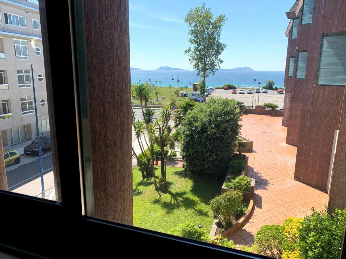 Apartamentos En Playa De Samil Primera Linea De Playa Pe Na Areia Vigo Zewnętrze zdjęcie